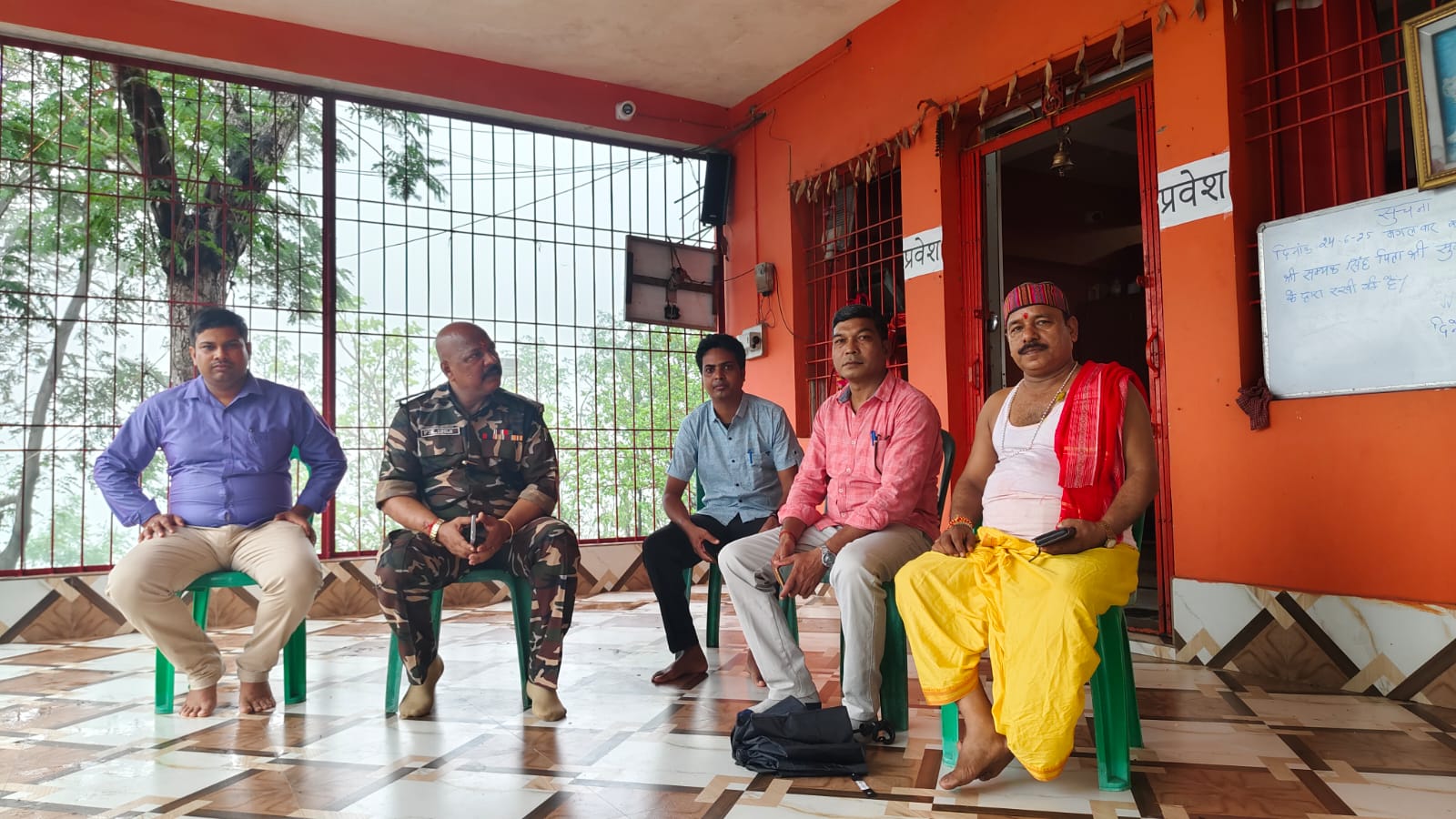 जांच करने पहुंचे रामगढ़ थाना प्रभारी जांच करने पहुंचे रामगढ़ थाना प्रभारी