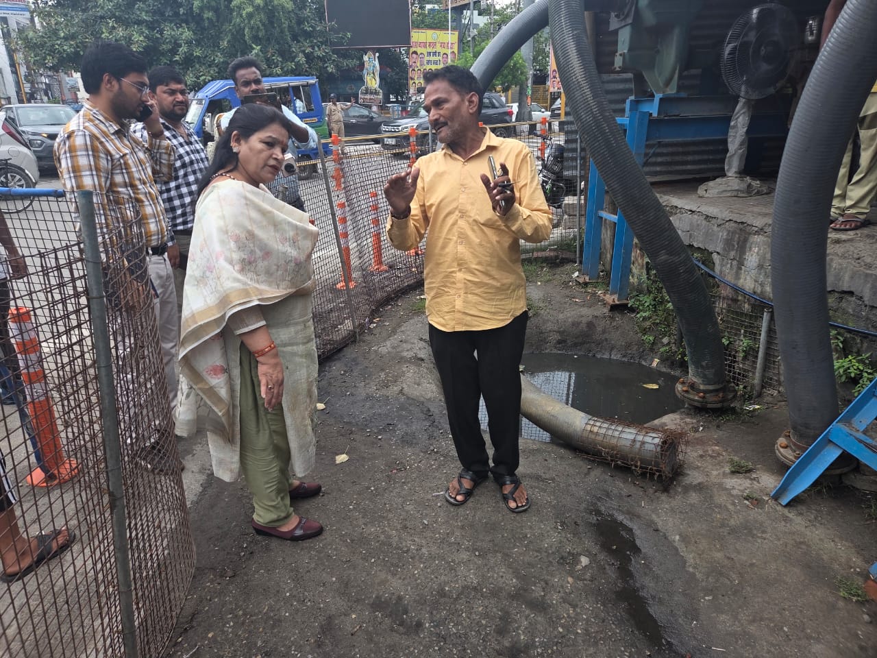 निरीक्षण करती मेंयर किरण जैसल निरीक्षण करती मेंयर किरण जैसल