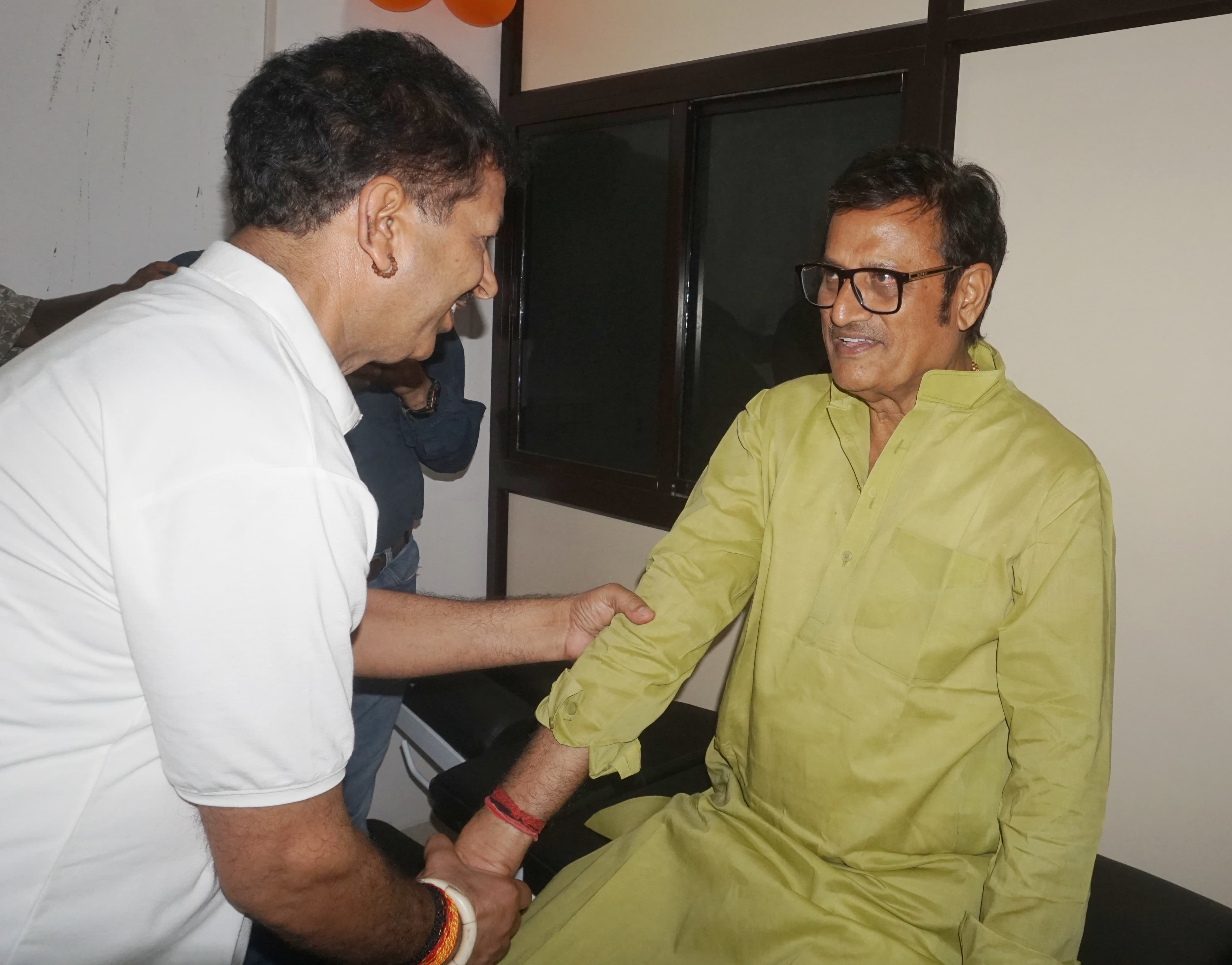 जनमानस को प्राकृतिक और सुरक्षित चिकित्सा का मार्ग दिखाएगा यशराज आयुर्वेदा जनमानस को प्राकृतिक और सुरक्षित चिकित्सा का मार्ग दिखाएगा यशराज आयुर्वेदा