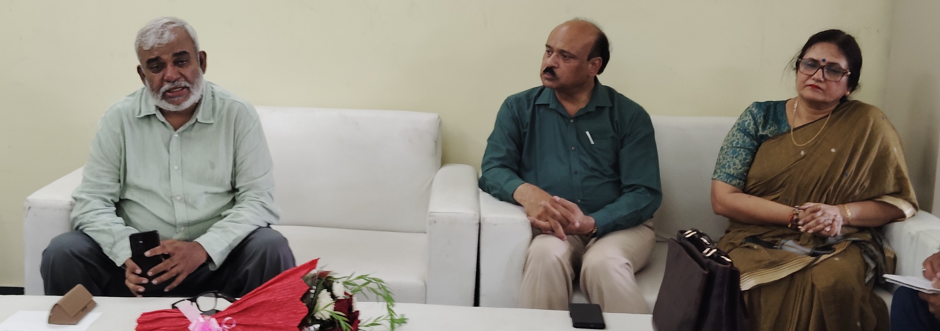 प्रेसवार्ता में वाइस चांसलर प्रोफेसर सचिन माहेश्वरी प्रेसवार्ता में वाइस चांसलर प्रोफेसर सचिन माहेश्वरी