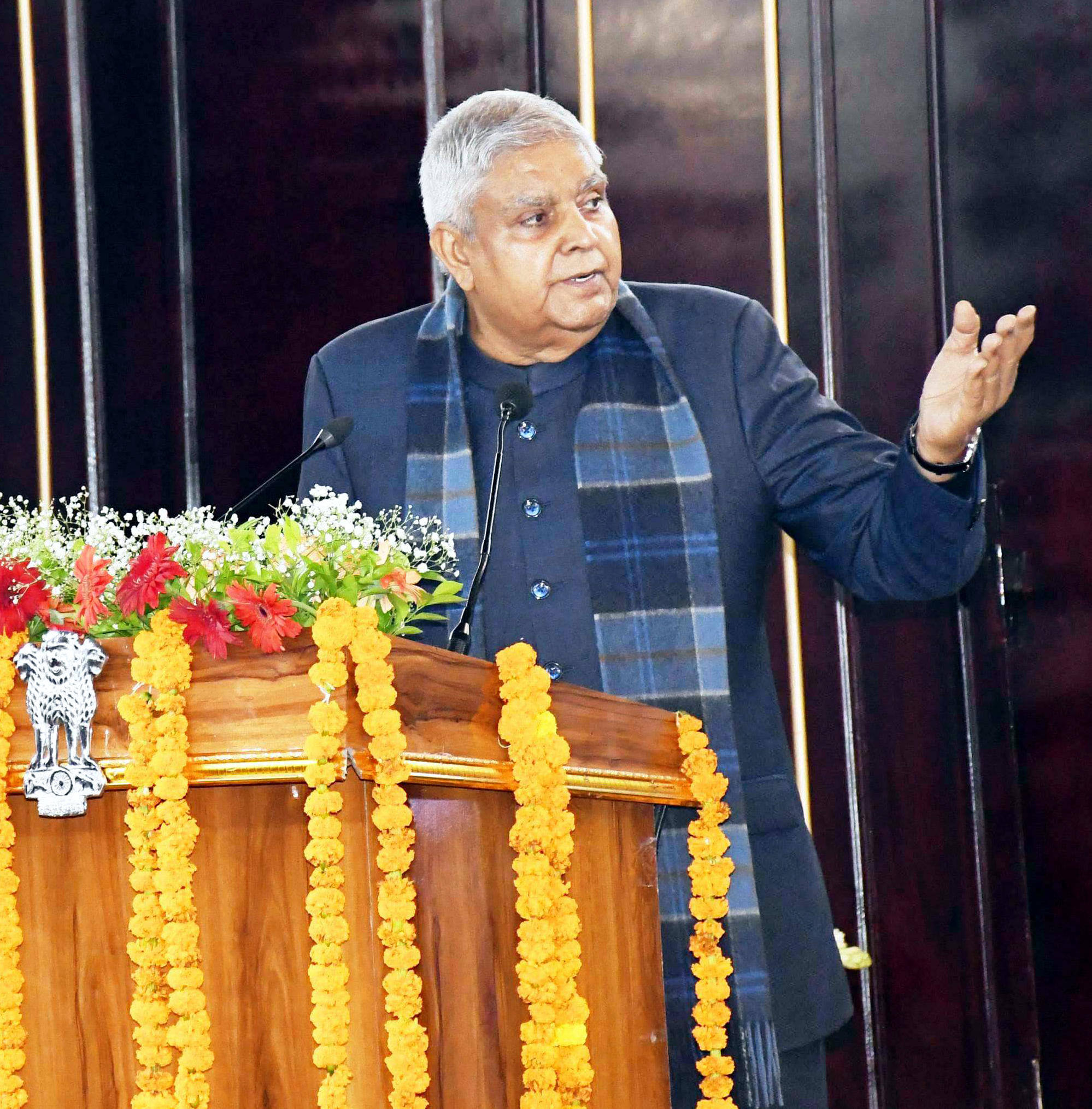 कुमाऊं विश्वविद्यालय नैनीताल स्वर्ण जयंती समारोह में बोलते उपराष्ट्रपति जगदीप धनखड़। कुमाऊं विश्वविद्यालय नैनीताल स्वर्ण जयंती समारोह में बोलते उपराष्ट्रपति जगदीप धनखड़।