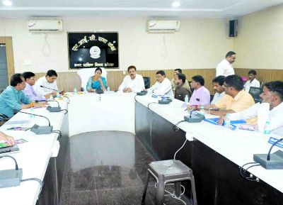 मेयर इन काउंसिल की बैठक मेयर इन काउंसिल की बैठक
