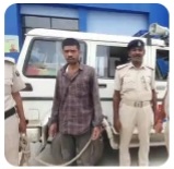 पुलिस गिरफ्त में तस्कर पुलिस गिरफ्त में तस्कर