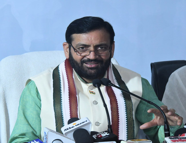 हरियाणा के मुख्यमंत्री नायब सैनी करनाल में पत्रकारों से बातचीत करते हुए हरियाणा के मुख्यमंत्री नायब सैनी करनाल में पत्रकारों से बातचीत करते हुए