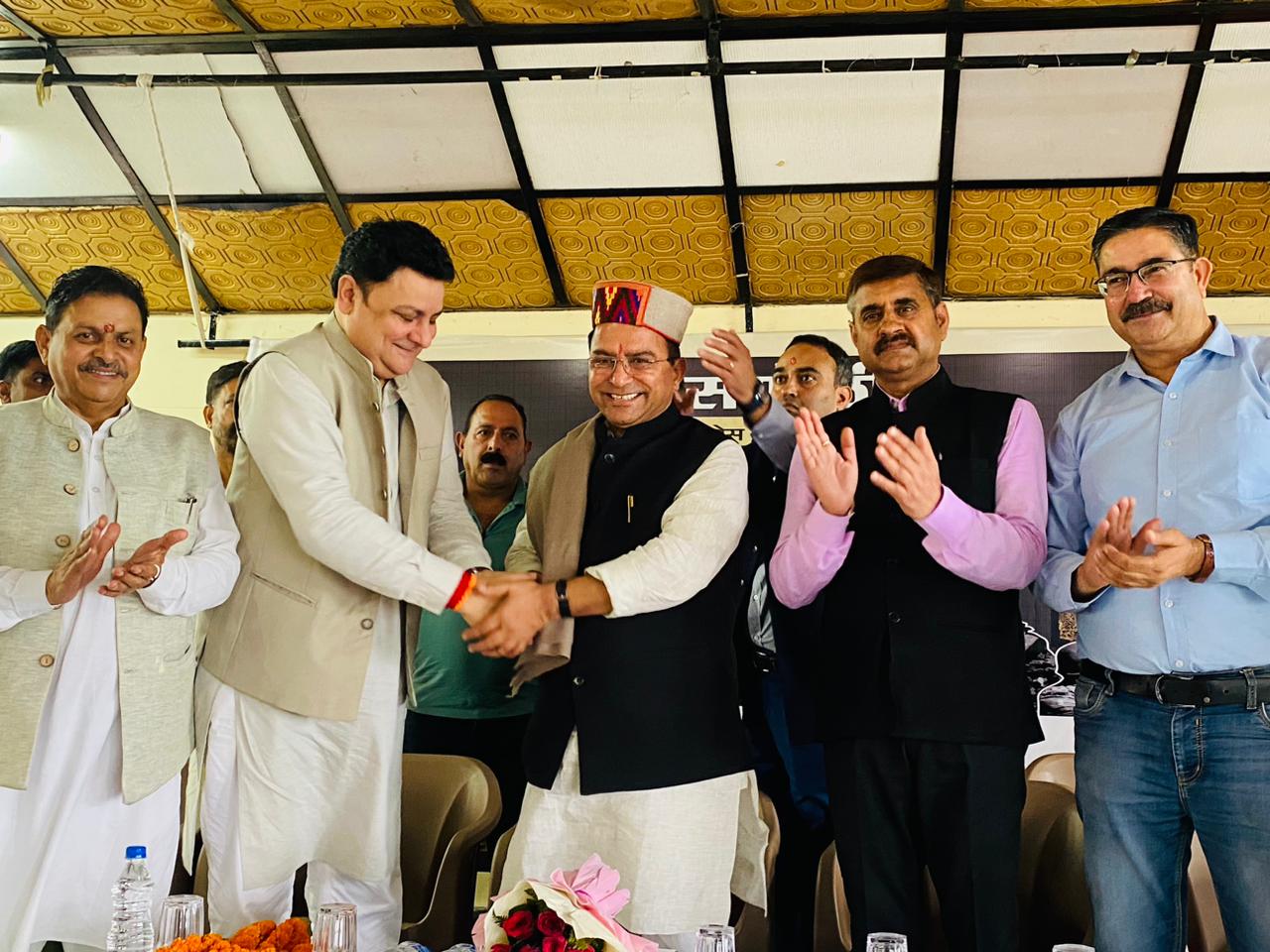 आपातकाल विषय ओर आयोजित संगोष्ठी के दौरान भाजपा नेता।