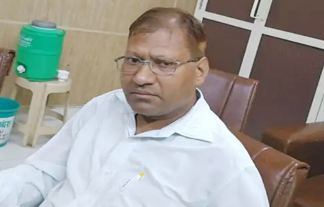 सोनीपत: निलंबित क्लर्क हरिओम सोनीपत: निलंबित क्लर्क हरिओम