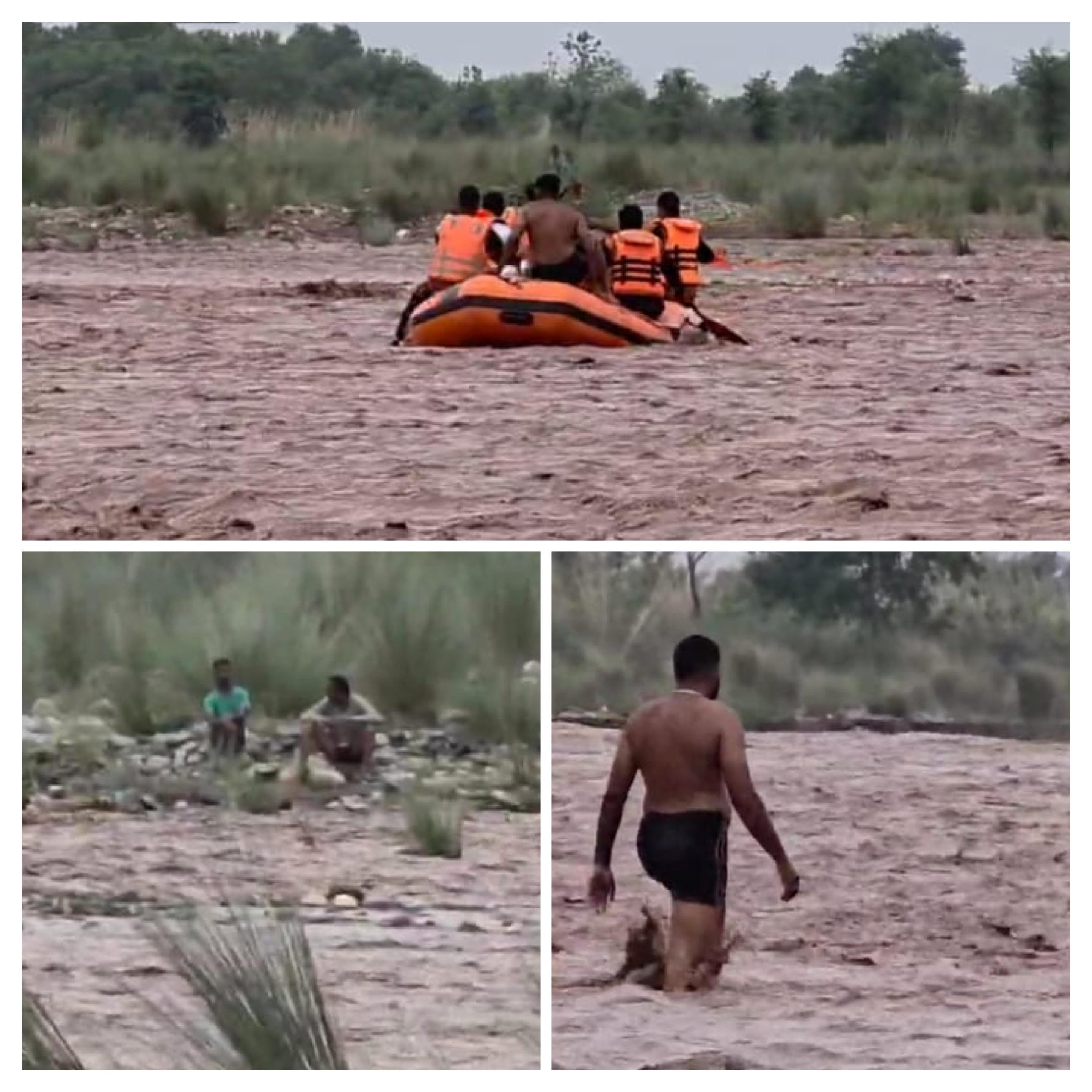 Two persons trapped in the flood in Ujj river were rescued Two persons trapped in the flood in Ujj river were rescued