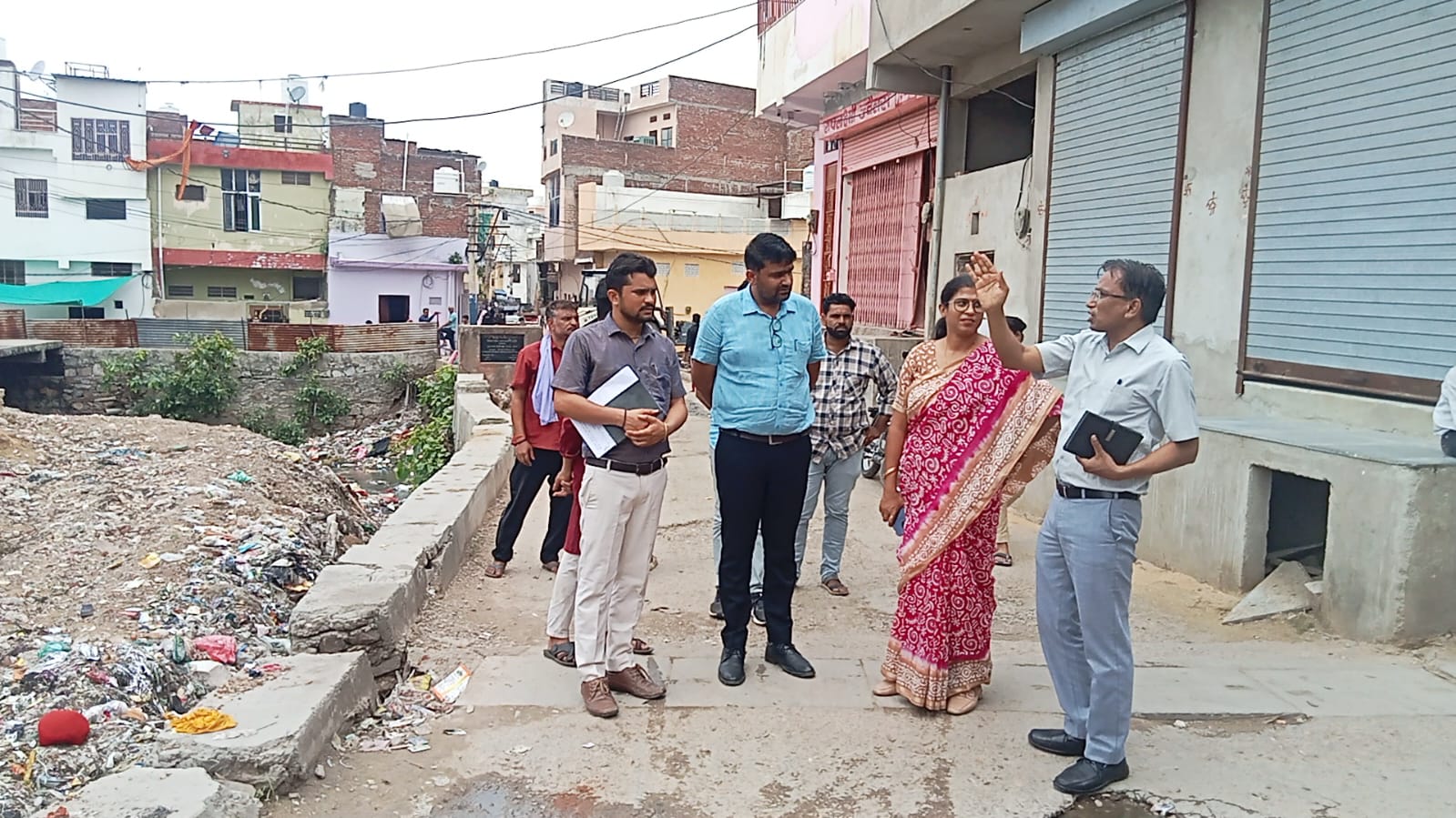 हेरिटेज निगम आयुक्त ने किया बाढ़ नियंत्रण केन्द्र का निरीक्षण, नालों की सफाई को लेकर दिए निर्देश हेरिटेज निगम आयुक्त ने किया बाढ़ नियंत्रण केन्द्र का निरीक्षण, नालों की सफाई को लेकर दिए निर्देश