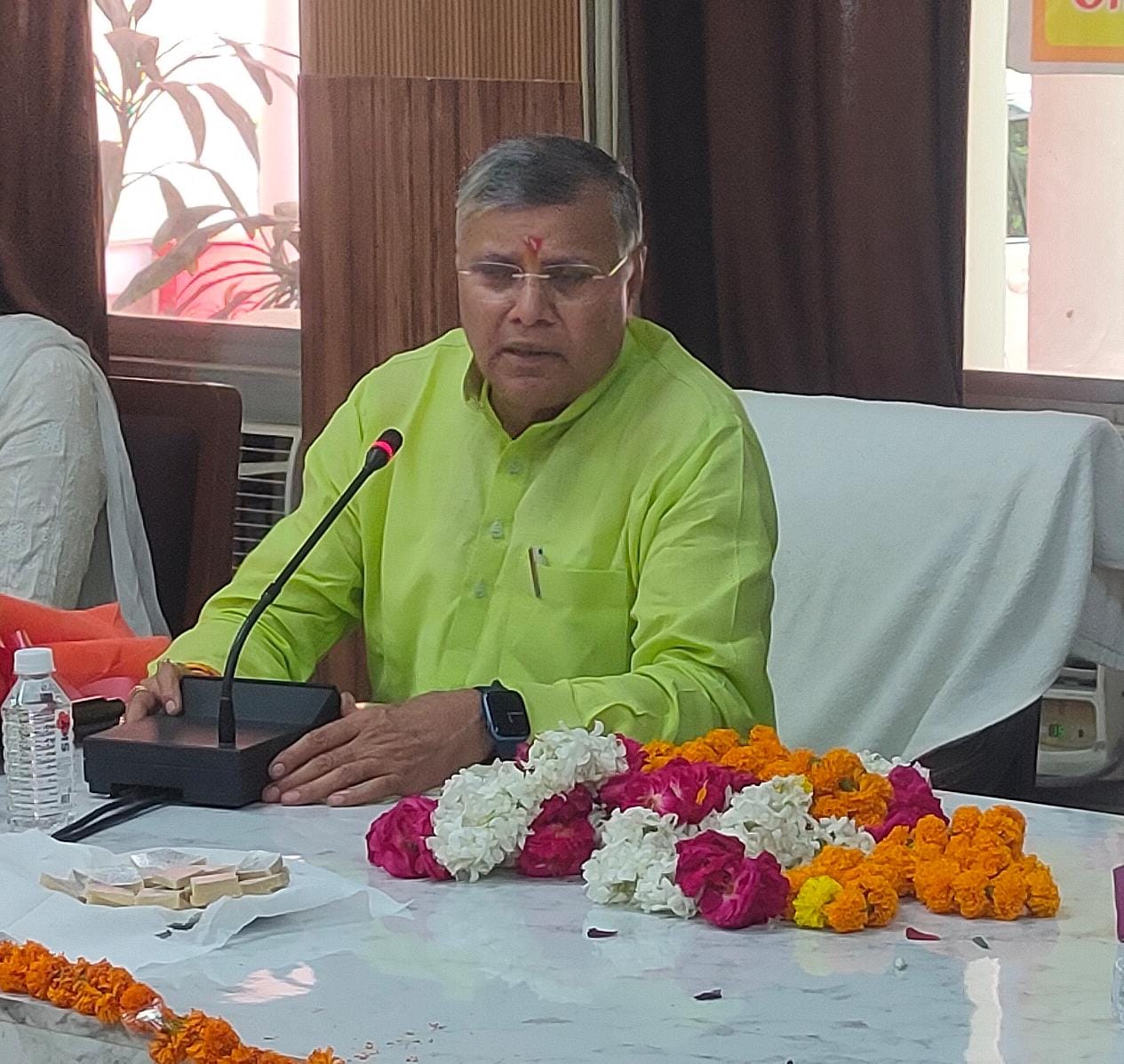 उत्तर प्रदेश सरकार में होमगार्ड व नागरिक सुरक्षा राज्यमंत्री धर्मवीर प्रजापति। उत्तर प्रदेश सरकार में होमगार्ड व नागरिक सुरक्षा राज्यमंत्री धर्मवीर प्रजापति।