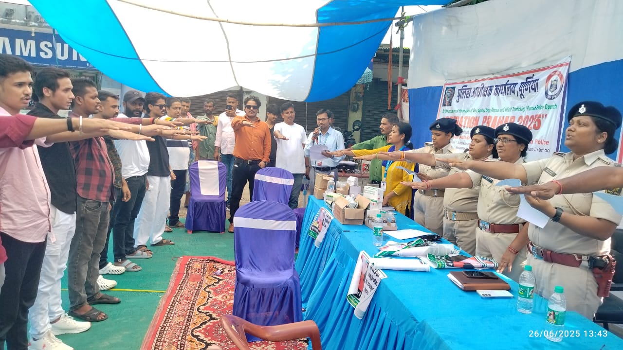 मेडिकल कैंप का दृश्य मेडिकल कैंप का दृश्य