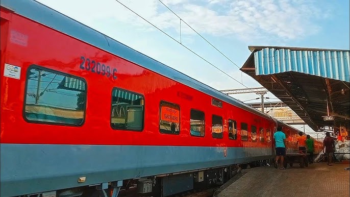 अशोकनगर: उद्धघाटन रन के रूप में शाम को रवाना होगी ग्वालियर-बेंगलुरु ट्रेन अशोकनगर: उद्धघाटन रन के रूप में शाम को रवाना होगी ग्वालियर-बेंगलुरु ट्रेन