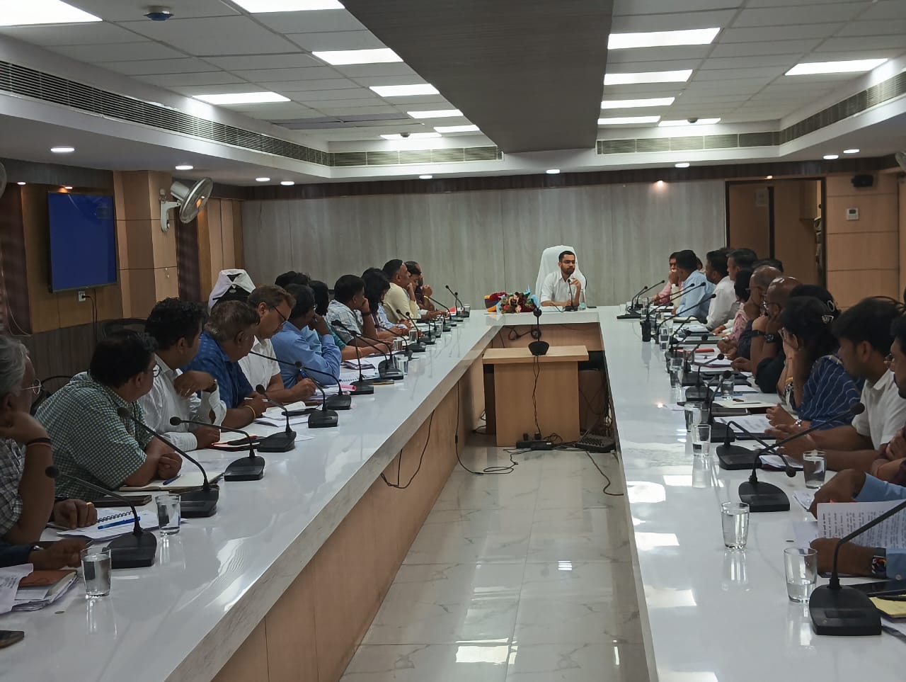 अलर्ट मोड में रहकर काम करें अधिकारी:ग्रेटर निगम आयुक्त डॉ. गौरव सैनी अलर्ट मोड में रहकर काम करें अधिकारी:ग्रेटर निगम आयुक्त डॉ. गौरव सैनी