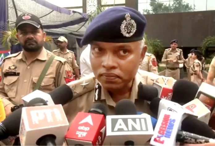 बसंतगढ़ के सुदूर बिहाली इलाके में जैश-ए-मोहम्मद के चार आतंकवादी सुरक्षाबलों के घेरे में बसंतगढ़ के सुदूर बिहाली इलाके में जैश-ए-मोहम्मद के चार आतंकवादी सुरक्षाबलों के घेरे में