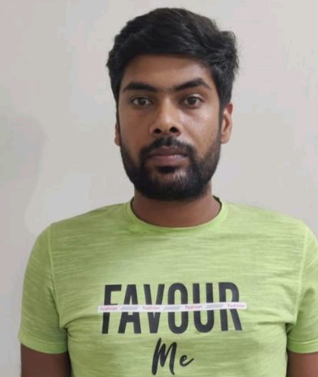 सूचना के बदले नौसेना कर्मचारी ले चुका था दो लाख सूचना के बदले नौसेना कर्मचारी ले चुका था दो लाख