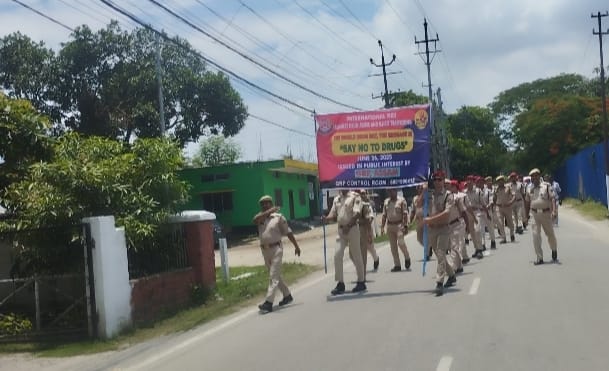 पांडु में अंतरराष्ट्रीय नशीली दवाओं के दुरुपयोग और पांडु में अंतरराष्ट्रीय नशीली दवाओं के दुरुपयोग और