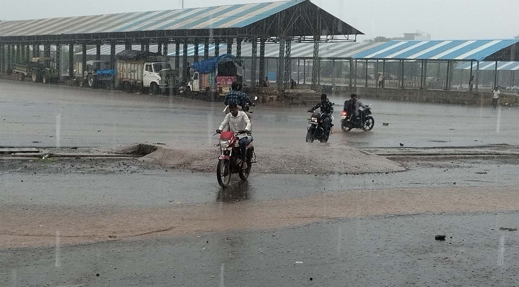 मेहरबान बना हुआ है मानसून मेहरबान बना हुआ है मानसून