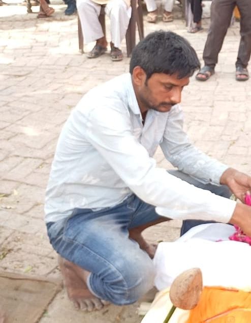 मृतक अर्पित कुमार मिश्र की फाइल फोटो मृतक अर्पित कुमार मिश्र की फाइल फोटो