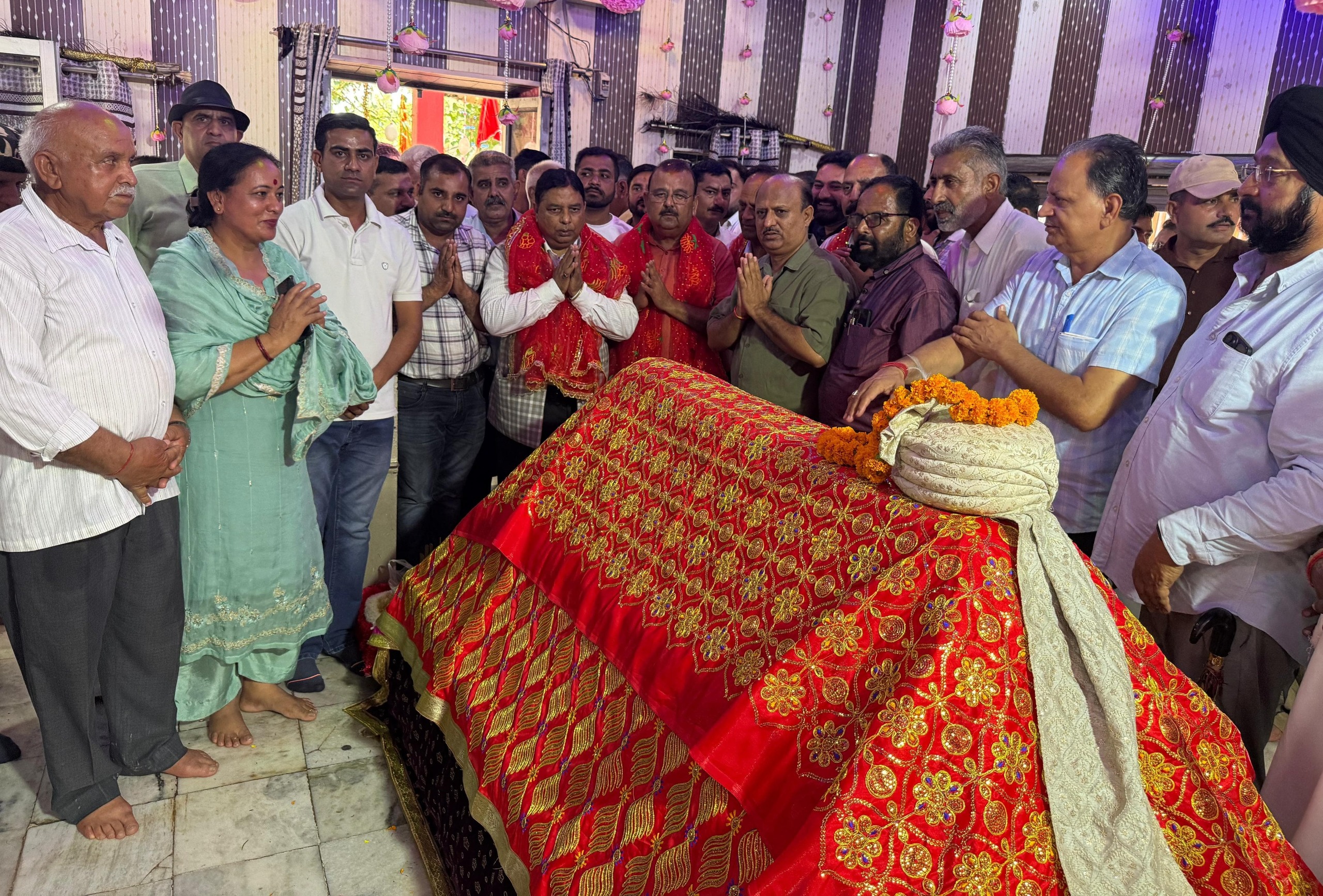 बाबा चमलियाल तीर्थस्थल आस्था और सौहार्द का प्रतीक है -सत शर्मा बाबा चमलियाल तीर्थस्थल आस्था और सौहार्द का प्रतीक है -सत शर्मा