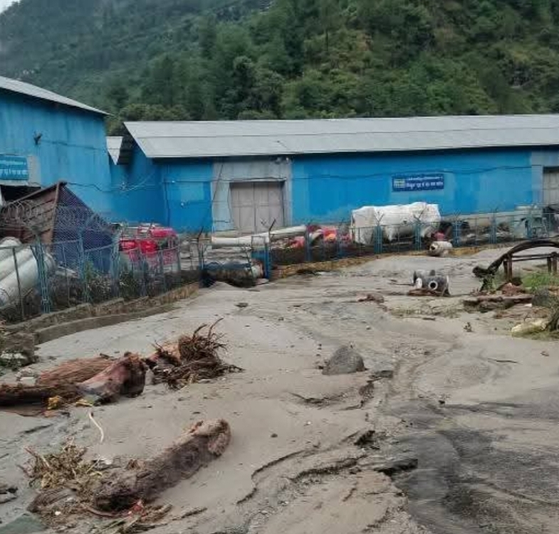 बाढ़ से नुकसान बाढ़ से नुकसान