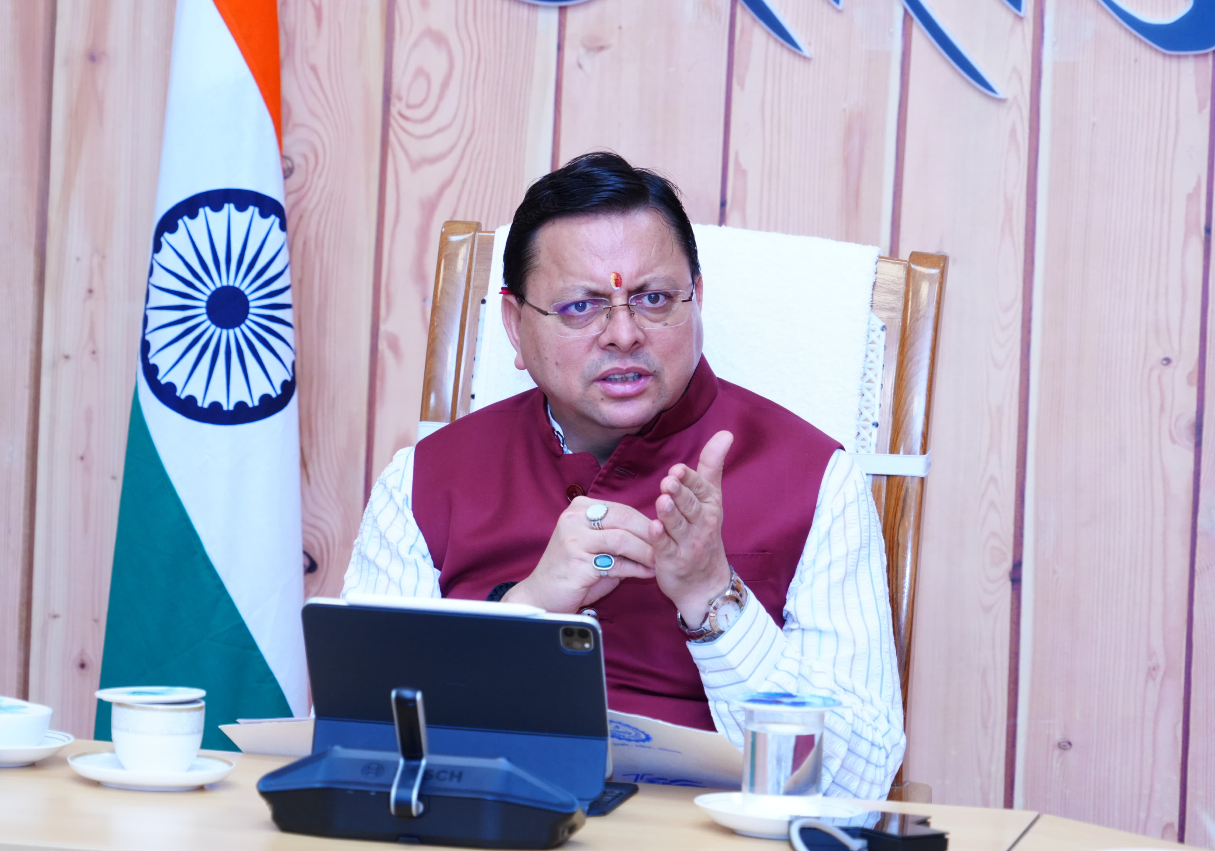 मुख्यमंत्री पुष्कर सिंह धामी मुख्यमंत्री आवास में उच्च स्तरीय बैठक करते। मुख्यमंत्री पुष्कर सिंह धामी मुख्यमंत्री आवास में उच्च स्तरीय बैठक करते।