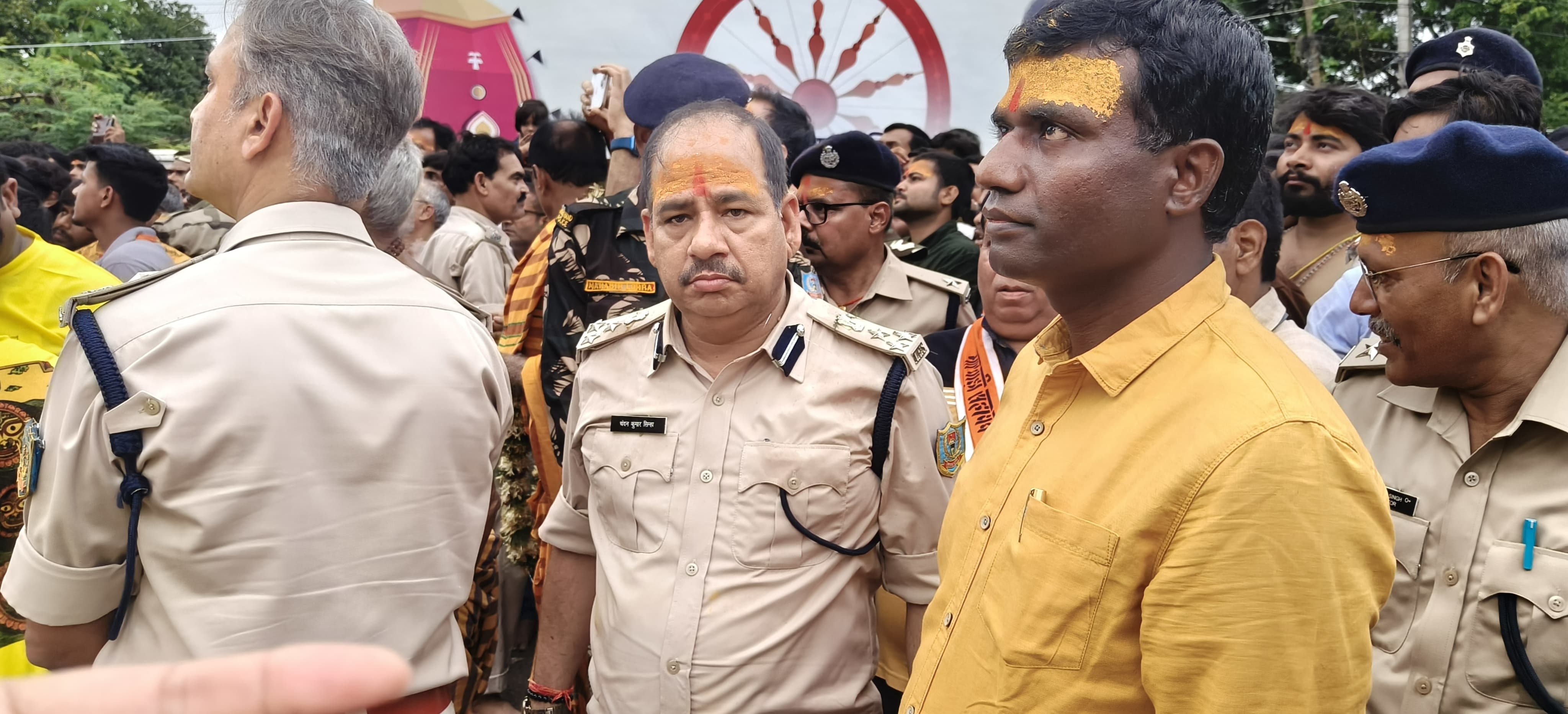 आईजी, डीआईजी और डीसी सहित अन्य आईजी, डीआईजी और डीसी सहित अन्य