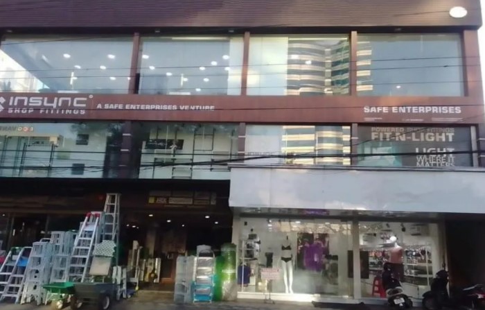 स्टॉक मार्केट में सेफ इंटरप्राइजेज के शेयरों पर पहले ही दिन लगा अपर सर्किट स्टॉक मार्केट में सेफ इंटरप्राइजेज के शेयरों पर पहले ही दिन लगा अपर सर्किट