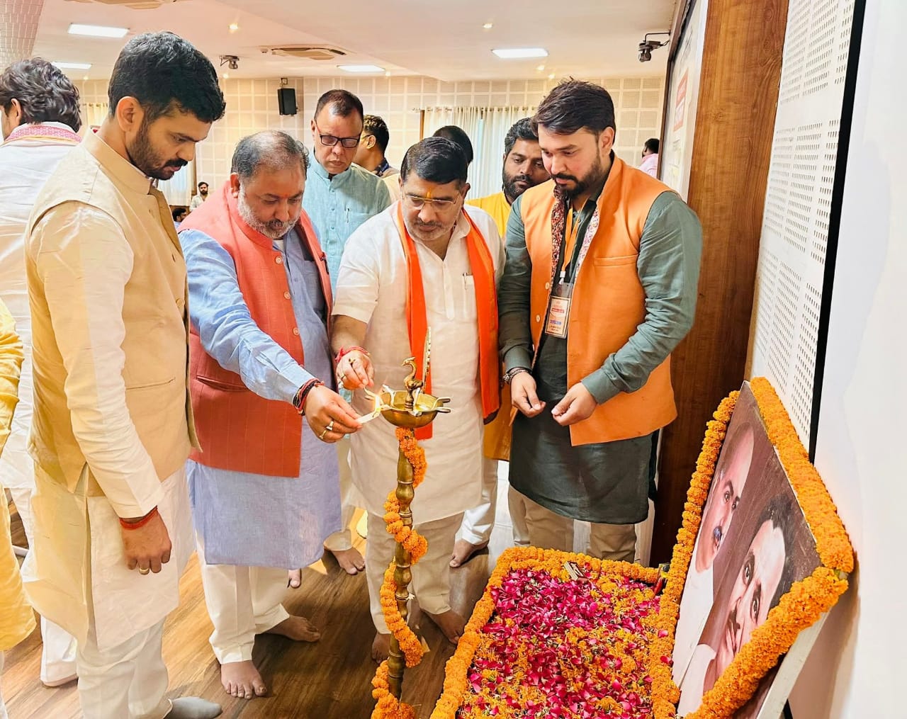 तत्कालीन प्रधानमंत्री इंदिरा गांधी ने आपातकाल लगाकर संविधान को किया कलंकित: सहजानंद राय तत्कालीन प्रधानमंत्री इंदिरा गांधी ने आपातकाल लगाकर संविधान को किया कलंकित: सहजानंद राय