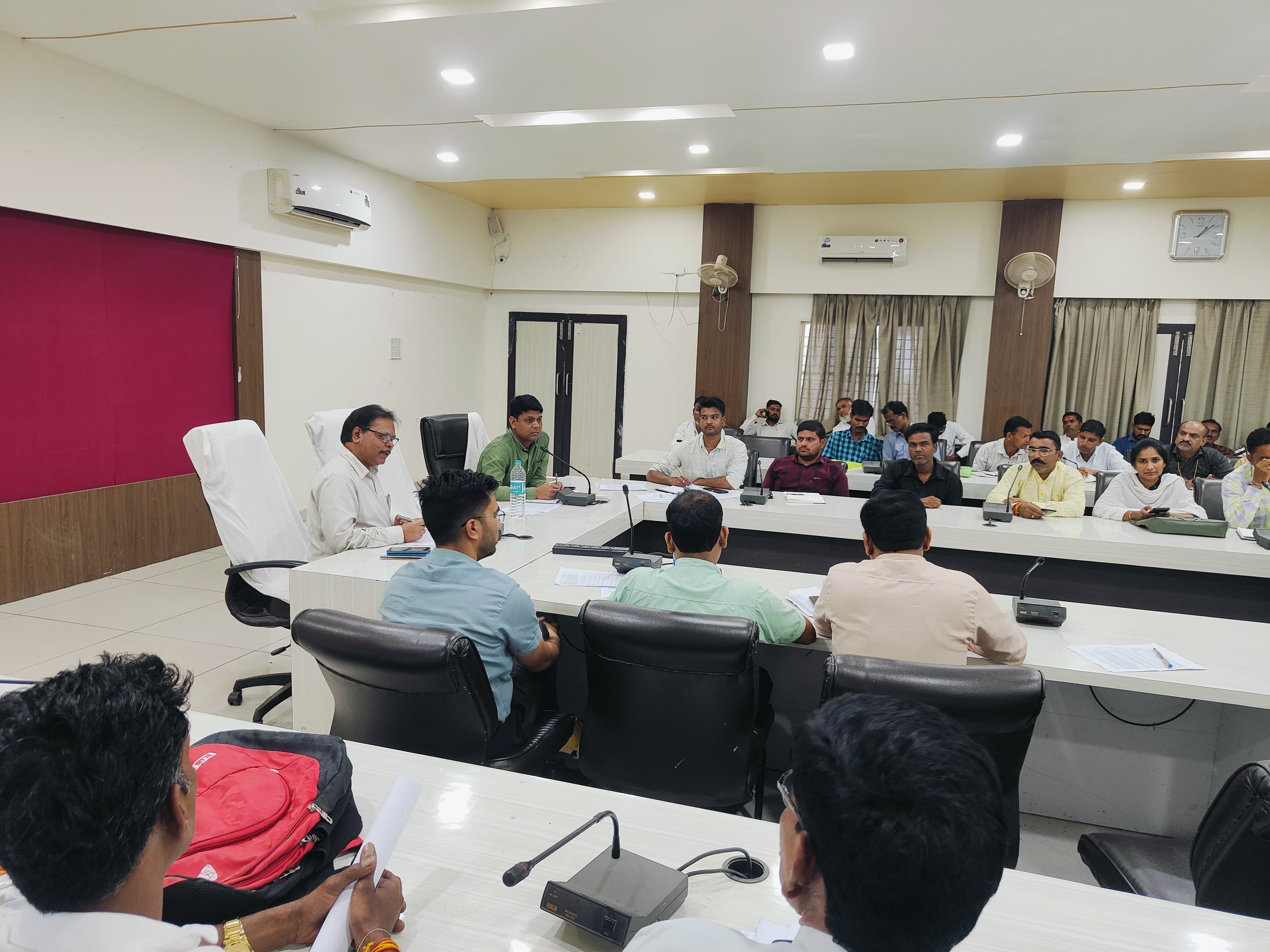 प्राथमिकता से किया जाए नही तो होगी कार्रवाई प्राथमिकता से किया जाए नही तो होगी कार्रवाई