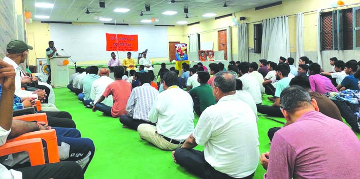 वर्ग सम्पन्न के अवसर पर