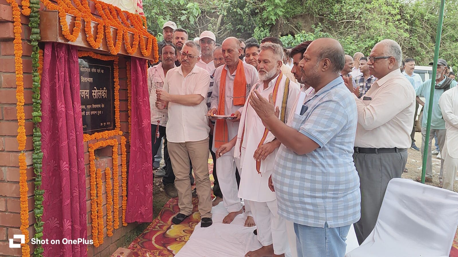 विधायक अजय सोलंकी ने दो प्रमुख संपर्क मार्गों का किया शिलान्यास, विधायक अजय सोलंकी ने दो प्रमुख संपर्क मार्गों का किया शिलान्यास,