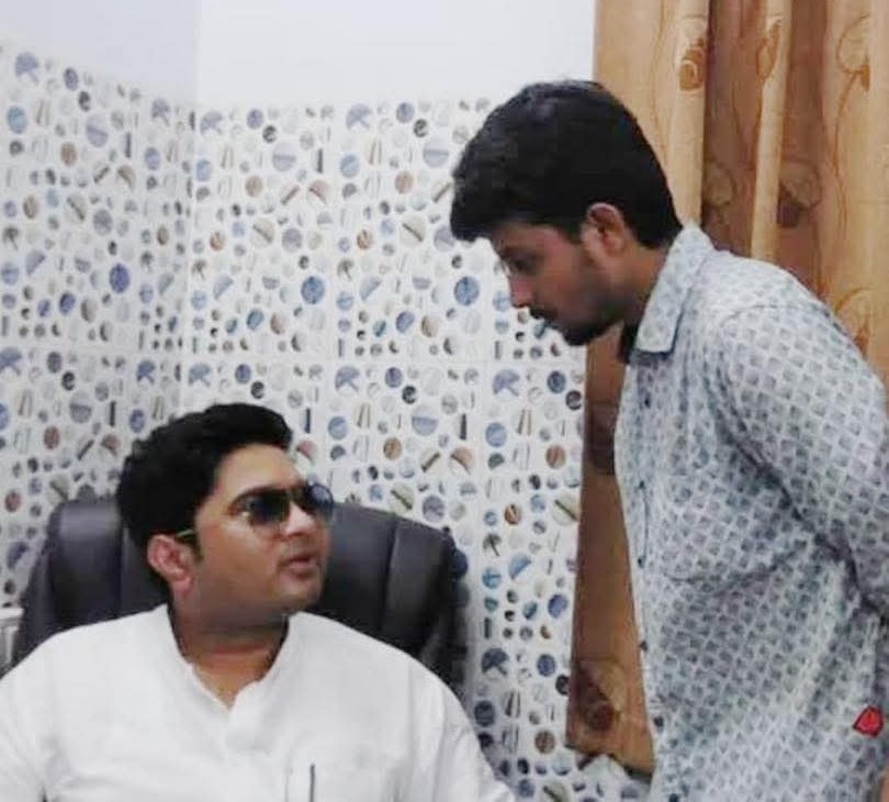 अभिषेक बनर्जी के साथ मनोजित मिश्र अभिषेक बनर्जी के साथ मनोजित मिश्र