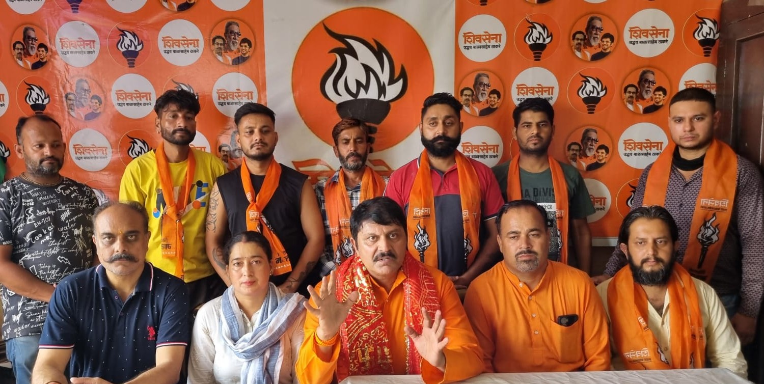 शिवसेना ने की ऑन-स्पॉट पंजीकरण को निःशुल्क बनाने , काउंटर व कोटा बढ़ाने की मांग शिवसेना ने की ऑन-स्पॉट पंजीकरण को निःशुल्क बनाने , काउंटर व कोटा बढ़ाने की मांग