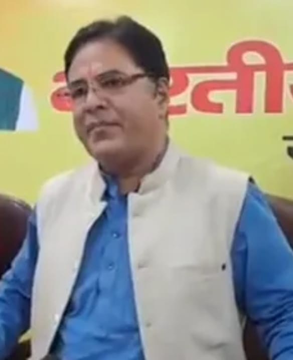 जीएल रैना ने महबूबा, फारूक और उमर अब्दुल्ला की चुप्पी पर उठाए सवाल जीएल रैना ने महबूबा, फारूक और उमर अब्दुल्ला की चुप्पी पर उठाए सवाल