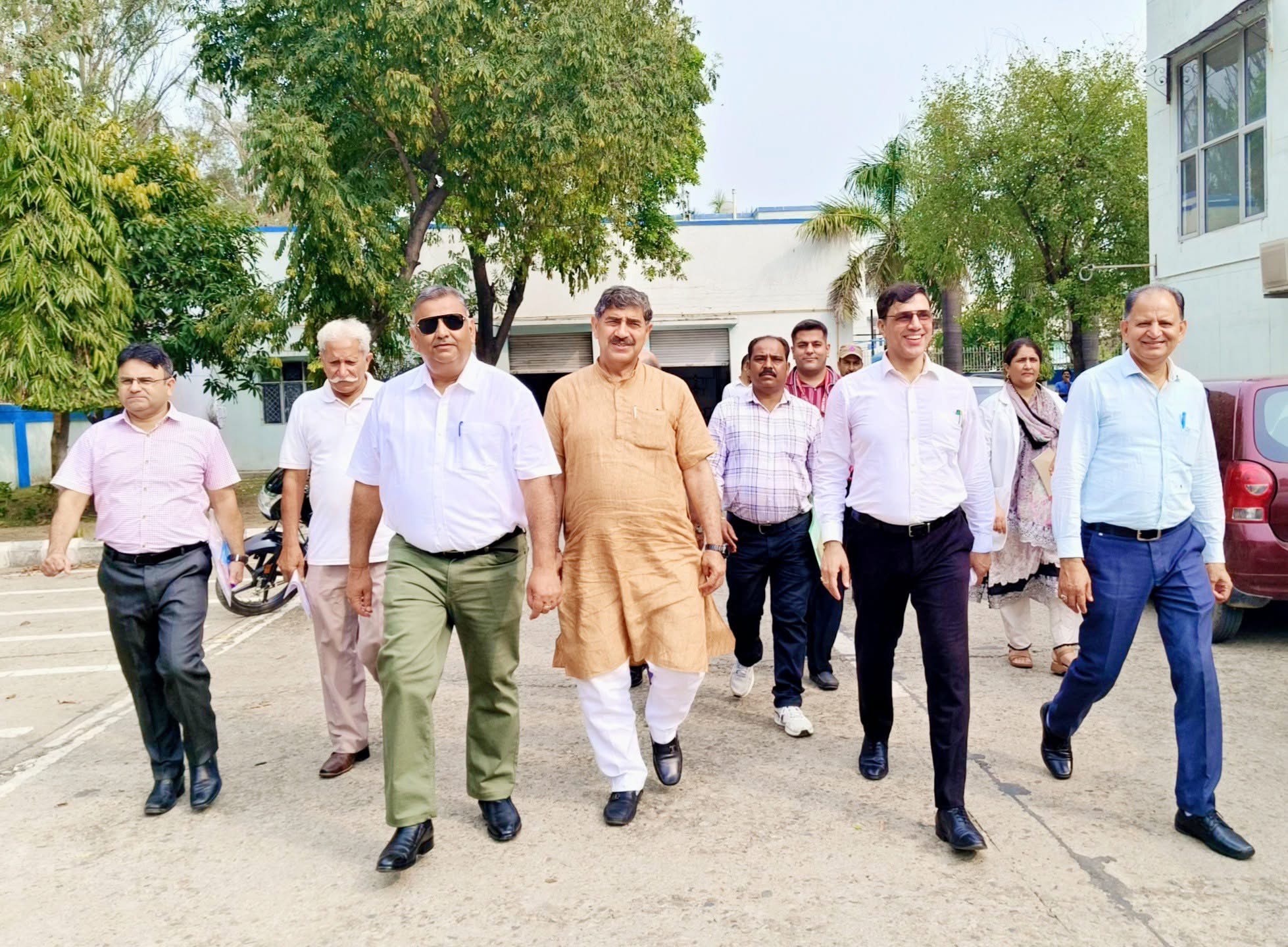 ईएसआईसी अस्पतालों में मरीजों को बेहतर स्वास्थ्य सेवा प्रदान की जानी चाहिए-सांसद जुगल किशोर ईएसआईसी अस्पतालों में मरीजों को बेहतर स्वास्थ्य सेवा प्रदान की जानी चाहिए-सांसद जुगल किशोर