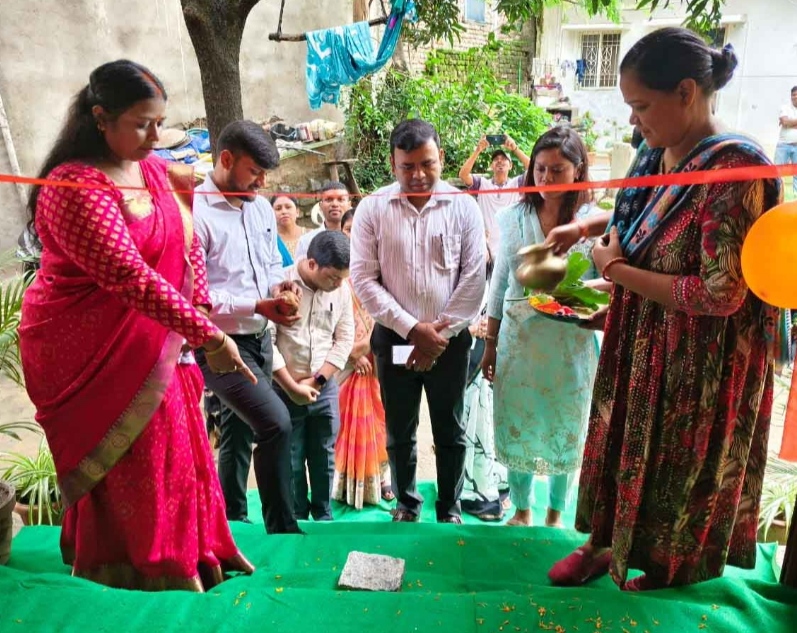 कार्यक्रम की तस्वीर कार्यक्रम की तस्वीर