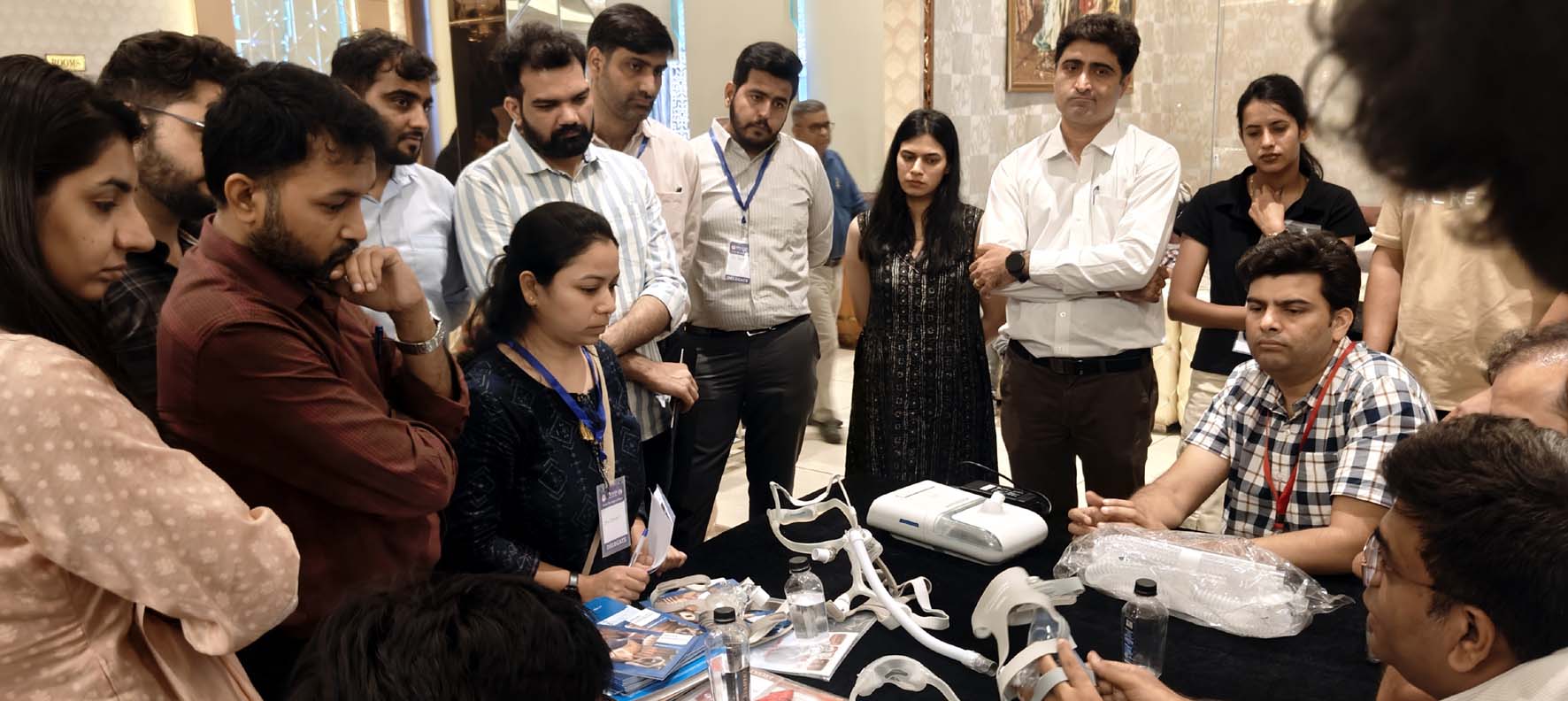 कार्यक्रम में उपस्थित चिकित्सक जानकारी देते हुए। कार्यक्रम में उपस्थित चिकित्सक जानकारी देते हुए।