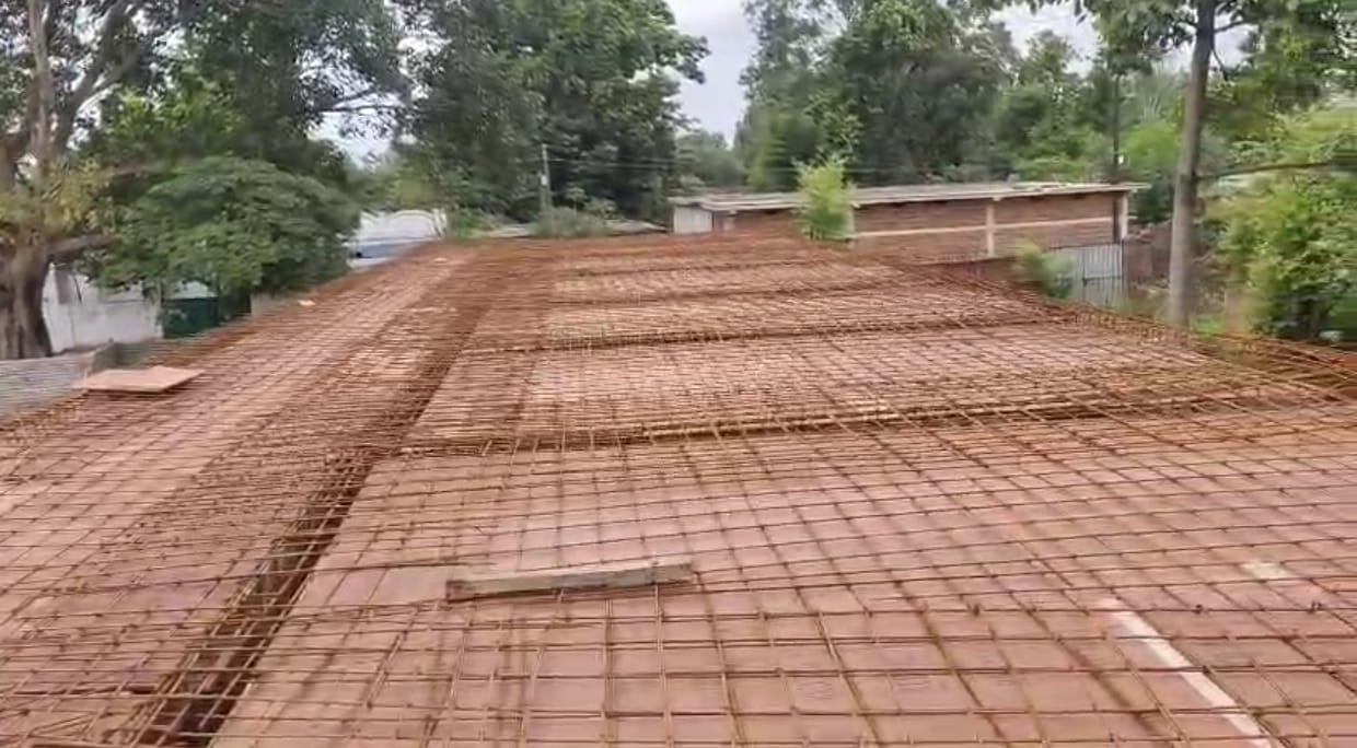 कोरबा : गेवरा में 85 लाख की स्कूल बिल्डिंग निर्माण में भारी भ्रष्टाचार: घटिया निर्माण से छात्रों की जान जोखिम में