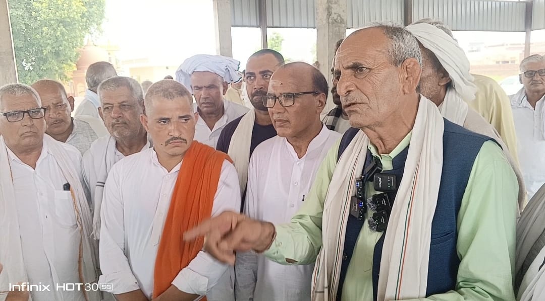 खाप की एकता को लेकर प्रधान पद से दिए इस्तीफे की जानकारी देते हुए सतबीर पहलवान बरसोला। खाप की एकता को लेकर प्रधान पद से दिए इस्तीफे की जानकारी देते हुए सतबीर पहलवान बरसोला।