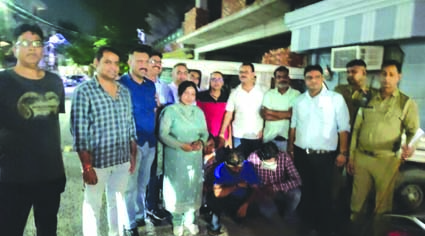 पुलिस गिरफ्त में आरोपित