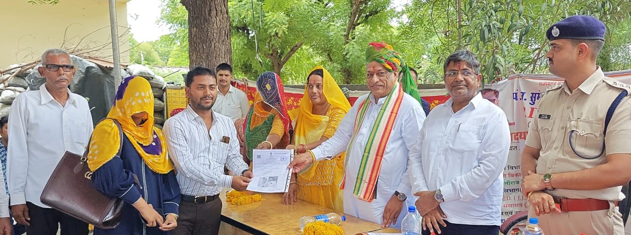 अंतिम व्यक्ति तक योजनाओं का लाभ पहुंचाने के लिए प्रतिबद्ध सरकार