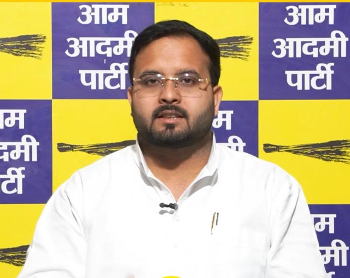 आम आदमी पार्टी के यूपी मुख्य प्रवक्ता वंशराज दुबे आम आदमी पार्टी के यूपी मुख्य प्रवक्ता वंशराज दुबे