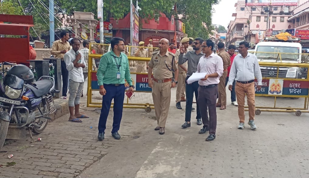 कालभैरव मार्ग का निरीक्षण करते वीडीए उपाध्यक्ष कालभैरव मार्ग का निरीक्षण करते वीडीए उपाध्यक्ष