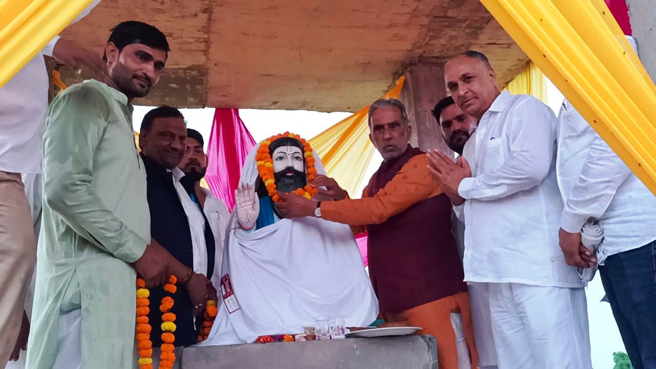 सभी आपस में मिलजुल कर रहें और समाज और देश को आगे बढ़ाने का करें कार्य, बोले केंद्रीय सहकारिता राज्य मंत्री कृष्णपाल गुर्जर सभी आपस में मिलजुल कर रहें और समाज और देश को आगे बढ़ाने का करें कार्य, बोले केंद्रीय सहकारिता राज्य मंत्री कृष्णपाल गुर्जर