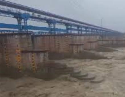 शारदा नदी का बढता जल स्तर