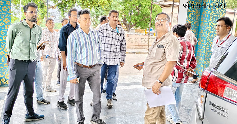 स्टेशनाें का पुनर्विकास कार्य तीव्र गति से चल रहा, बीकानेर मंडल रेल प्रबंधक द्वारा चरखी दादरी व कोसली स्टेशनों का दौरा स्टेशनाें का पुनर्विकास कार्य तीव्र गति से चल रहा, बीकानेर मंडल रेल प्रबंधक द्वारा चरखी दादरी व कोसली स्टेशनों का दौरा