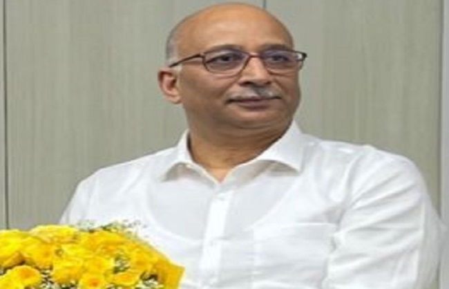 राज्य के मुख्य सचिव मनोज पंत