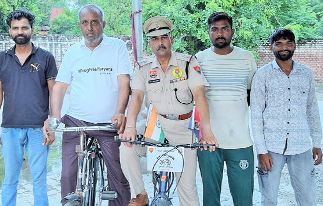 सोनीपत: एनसीबी के उप निरीक्षक व पुनर्वास प्रभारी डॉ. अशोक वर्मा सोनीपत: एनसीबी के उप निरीक्षक व पुनर्वास प्रभारी डॉ. अशोक वर्मा