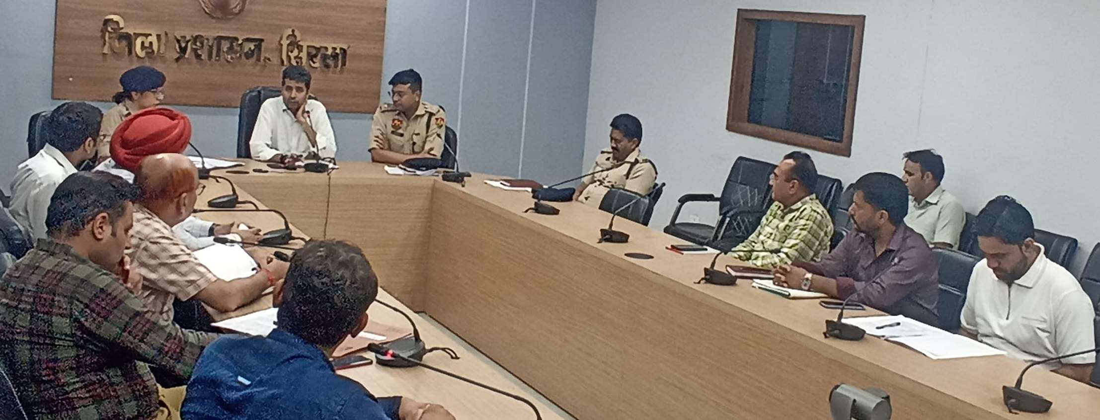 नारकोटिक्स कार्डिनेशन कमेटी की बैठक को संबोधित करते उपायुक्त। नारकोटिक्स कार्डिनेशन कमेटी की बैठक को संबोधित करते उपायुक्त।