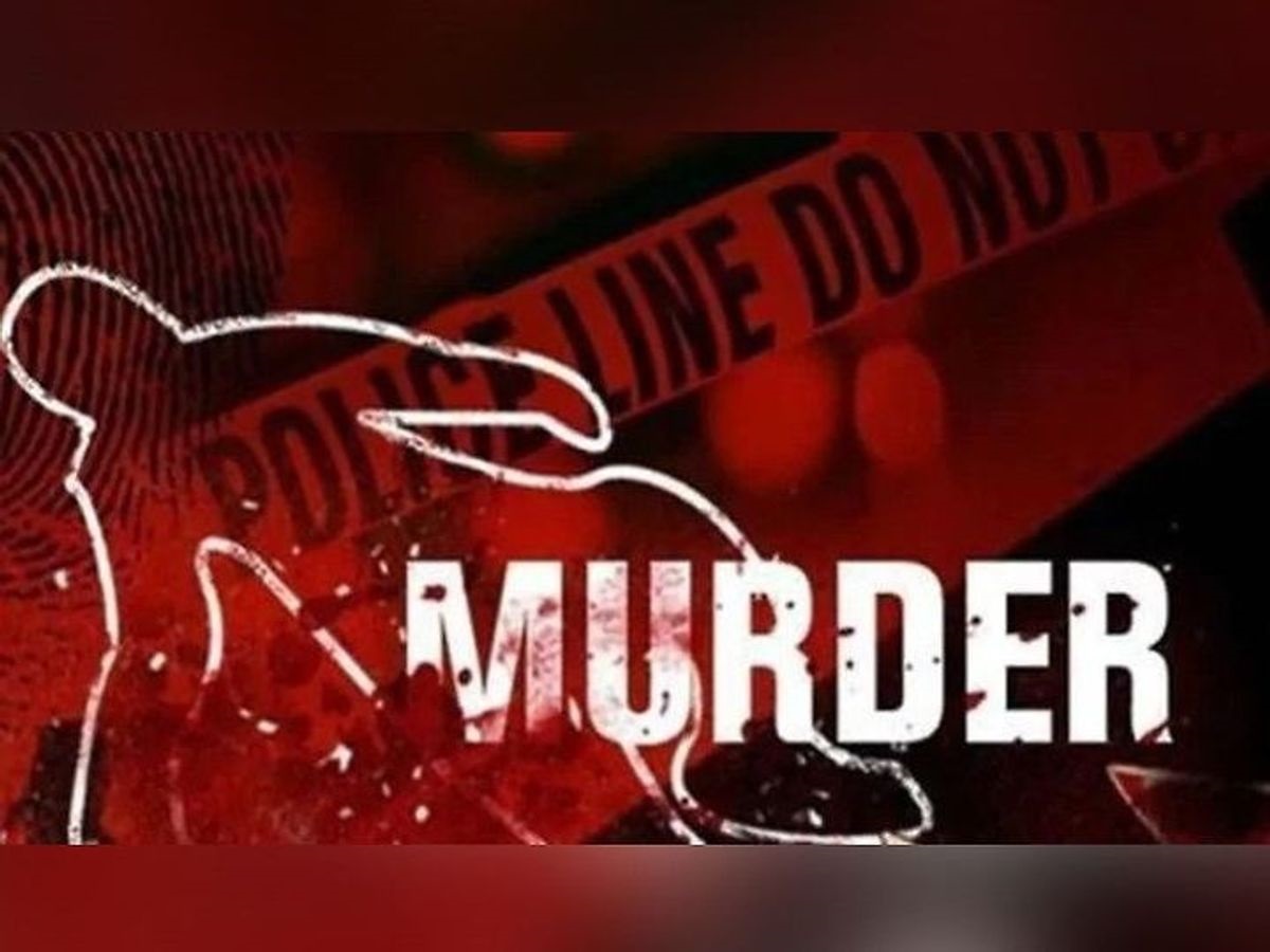 दिनदहाड़े महिला की तलवार से काटकर हत्या दिनदहाड़े महिला की तलवार से काटकर हत्या