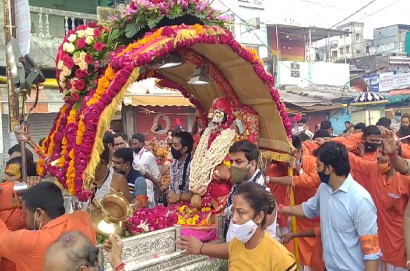 उज्जैन: चांदी की नई पालकी में नगर भ्रमण करेंगे बाबा महाकाल उज्जैन: चांदी की नई पालकी में नगर भ्रमण करेंगे बाबा महाकाल